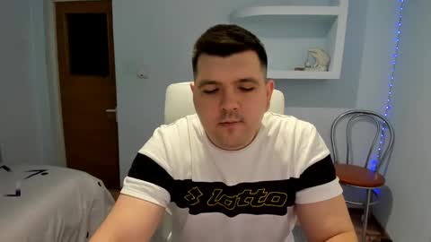 Snapshot of basystem8 chatting on December 22, 11:00 am BASY online show from December 22, 11:00 am