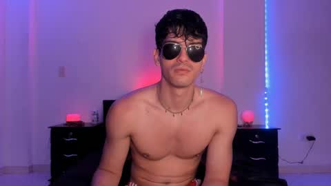 Snapshot of bbbeachboy chatting on January 13, 10:13 pm Valentino online show from January 13, 10:13 pm