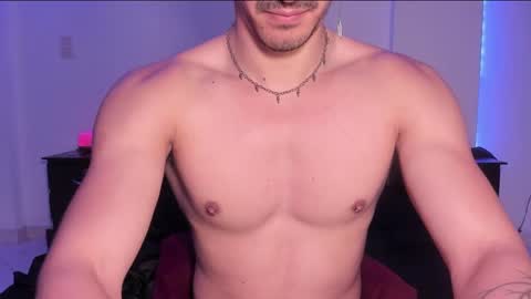 Snapshot of bbbeachboy chatting on February 11, 9:25 pm Valentino online show from February 11, 9:25 pm