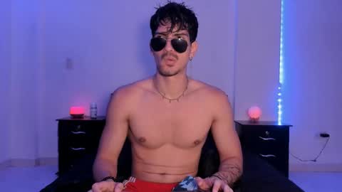 Snapshot of bbbeachboy chatting on January 9, 9:26 pm Valentino online show from January 9, 9:26 pm
