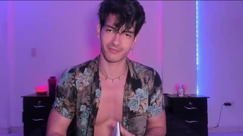 Snapshot of bbbeachboy chatting on January 26, 9:07 pm Valentino online show from January 26, 9:07 pm