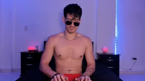 Snapshot of bbbeachboy chatting on January 6, 9:11 pm Valentino online show from January 6, 9:11 pm