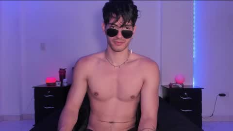 Snapshot of bbbeachboy chatting on January 22, 9:11 pm Valentino online show from January 22, 9:11 pm