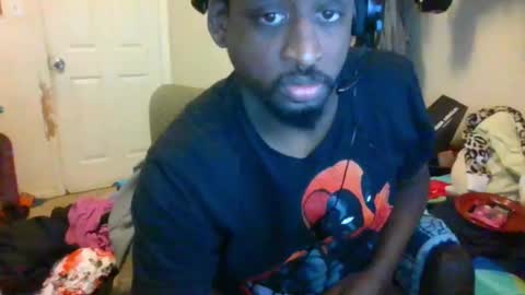 rocker n queen online show from December 16, 3:00 pm