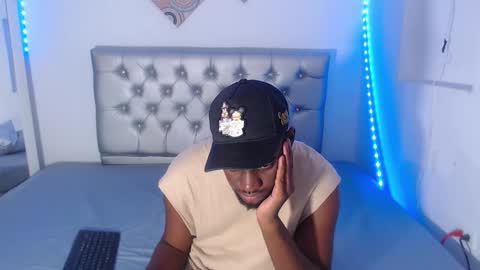 Andrew  online show from November 17, 6:22 pm