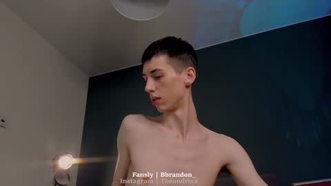 Snapshot of bbrandon_ chatting on December 13, 2:54 am Brandon online show from December 13, 2:54 am