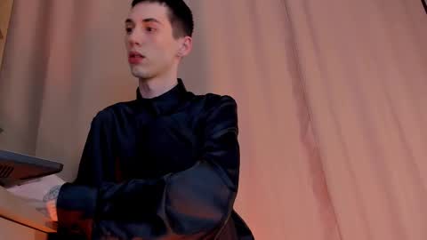 Snapshot of bbrandon_ chatting on February 21, 11:43 pm Brandon online show from February 21, 11:43 pm