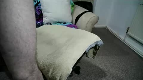 Snapshot of be4your_desire chatting on December 2, 3:45 pm mikiforfun online show from December 2, 3:45 pm
