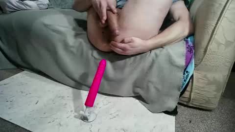 Snapshot of be4your_desire chatting on December 17, 12:56 am mikiforfun online show from December 17, 12:56 am