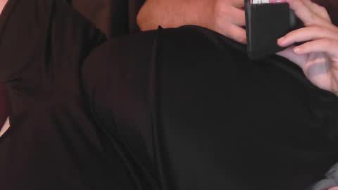 bear_man_oi online show from February 5, 2:59 pm