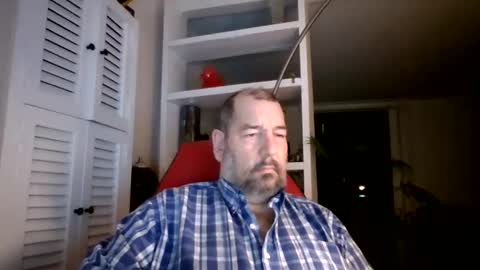 Snapshot of bearacuda555 chatting on December 6, 10:30 pm Bruno online show from December 6, 10:30 pm