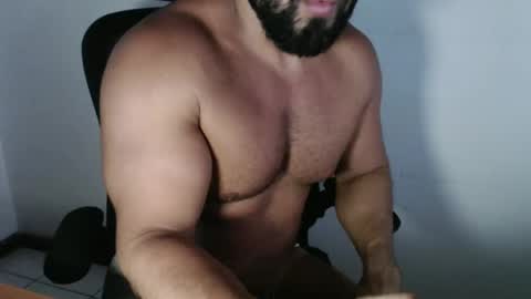 Snapshot of beard_top_guy chatting on March 8, 11:49 pm Beard Guy online show from March 8, 11:49 pm