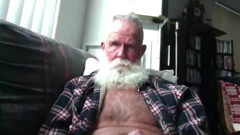 beardbushy online show from November 12, 5:29 pm