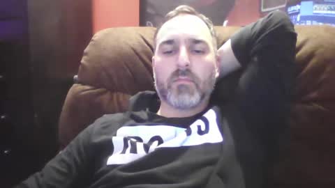 Snapshot of beardedambition chatting on February 19, 10:53 pm beardedambition online show from February 19, 10:53 pm