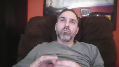 Snapshot of beardedambition chatting on February 15, 5:09 am beardedambition online show from February 15, 5:09 am