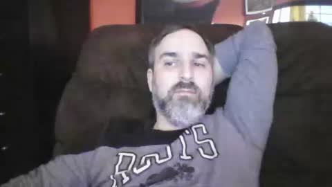 Snapshot of beardedambition chatting on January 4, 5:05 am beardedambition online show from January 4, 5:05 am