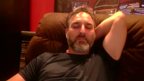 Snapshot of beardedambition chatting on September 13, 7:15 pm beardedambition online show from September 13, 7:15 pm
