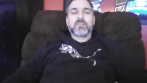 Snapshot of beardedambition chatting on January 11, 6:54 pm beardedambition online show from January 11, 6:54 pm