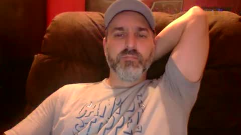 Snapshot of beardedambition chatting on September 17, 9:16 pm beardedambition online show from September 17, 9:16 pm