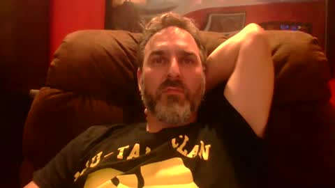 Snapshot of beardedambition chatting on September 20, 3:17 am beardedambition online show from September 20, 3:17 am