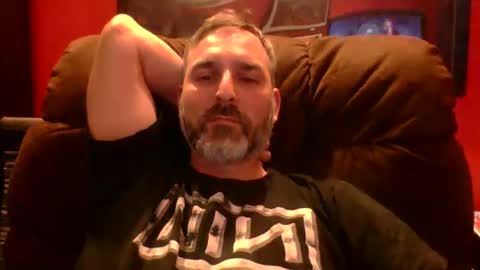 Snapshot of beardedambition chatting on September 24, 1:05 am beardedambition online show from September 24, 1:05 am