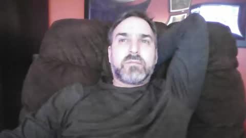 Snapshot of beardedambition chatting on January 10, 1:52 pm beardedambition online show from January 10, 1:52 pm