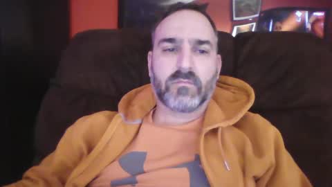 Snapshot of beardedambition chatting on February 2, 3:49 pm beardedambition online show from February 2, 3:49 pm