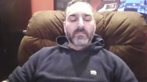 Snapshot of beardedambition chatting on February 7, 8:20 pm beardedambition online show from February 7, 8:20 pm