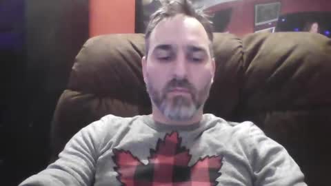 Snapshot of beardedambition chatting on February 21, 12:05 am beardedambition online show from February 21, 12:05 am