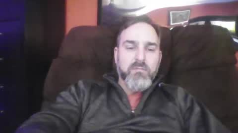 Snapshot of beardedambition chatting on December 3, 9:56 pm beardedambition online show from December 3, 9:56 pm