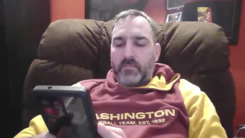 Snapshot of beardedambition chatting on January 24, 7:28 pm beardedambition online show from January 24, 7:28 pm