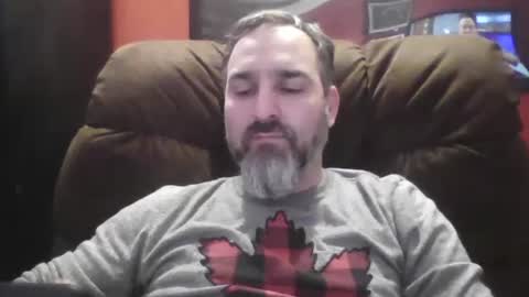 Snapshot of beardedambition chatting on January 3, 6:57 pm beardedambition online show from January 3, 6:57 pm