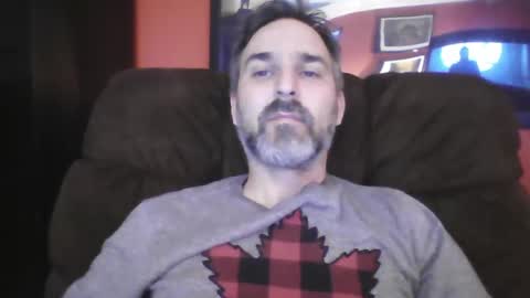 Snapshot of beardedambition chatting on January 18, 5:47 am beardedambition online show from January 18, 5:47 am