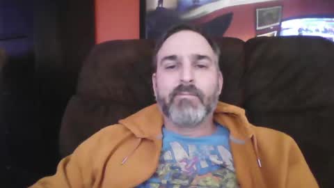 Snapshot of beardedambition chatting on March 7, 8:44 pm beardedambition online show from March 7, 8:44 pm
