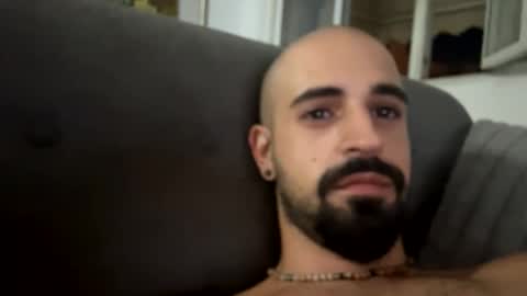 Snapshot of beardedbaldy_09 chatting on October 6, 9:30 pm Ask me online show from October 6, 9:30 pm