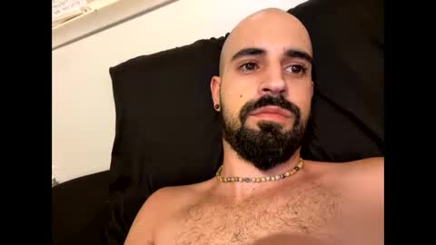 Snapshot of beardedbaldy_09 chatting on October 15, 9:55 pm Ask me online show from October 15, 9:55 pm