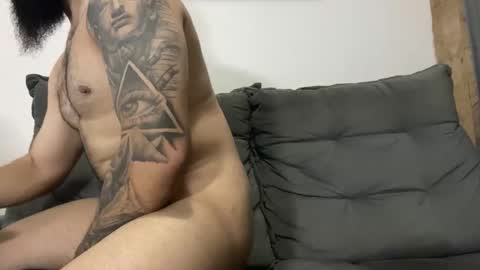 Min online show from March 27, 8:26 am