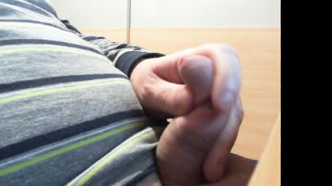 Snapshot of belgianfatcock chatting on January 16, 3:56 am belgianfatcock online show from January 16, 3:56 am