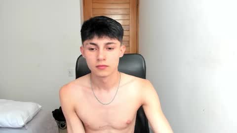 Snapshot of benavides_anthony chatting on September 17, 7:48 pm Anthony online show from September 17, 7:48 pm