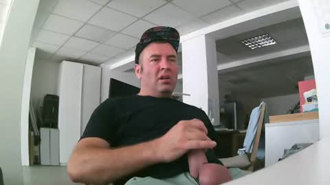 Robert  1984 online show from June 29, 6:52 am