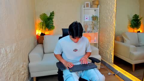 Snapshot of benjamin_more chatting on January 11, 2:30 am BENJAMIN online show from January 11, 2:30 am