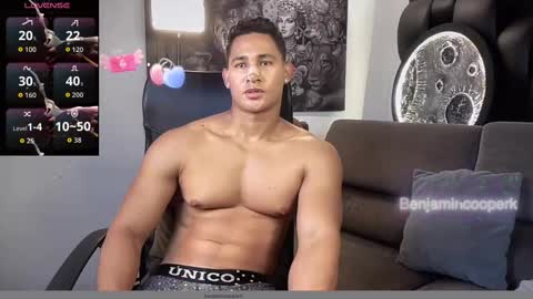 benjamincooperk online show from October 24, 2:08 pm