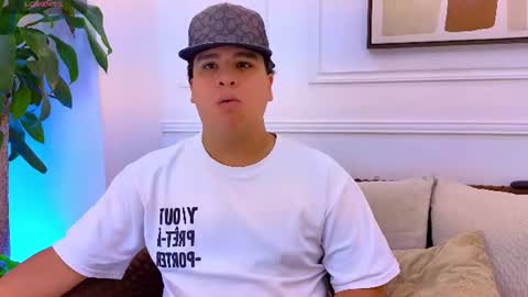 bennett_alejoo online show from July 24, 7:21 pm