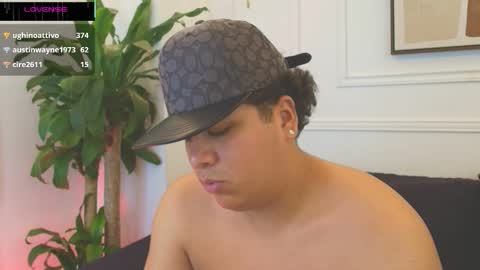 bennett_alejoo online show from October 23, 11:30 pm