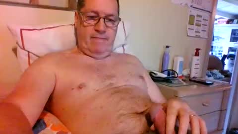 bennybutterfly007 online show from April 20, 8:06 am