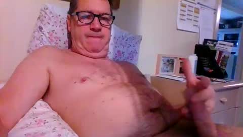 bennybutterfly007 online show from February 28, 9:15 am