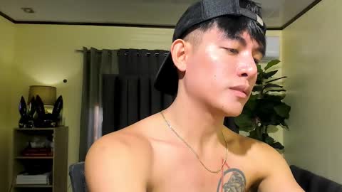 Snapshot of bentlyfuck chatting on October 15, 7:05 am bentlyfuck online show from October 15, 7:05 am