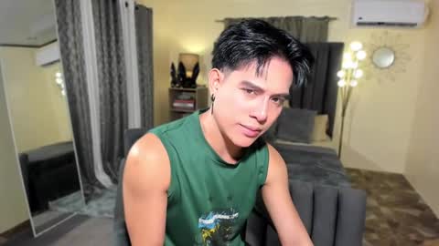 Snapshot of bentlyfuck chatting on March 3, 5:23 pm bentlyfuck online show from March 3, 5:23 pm
