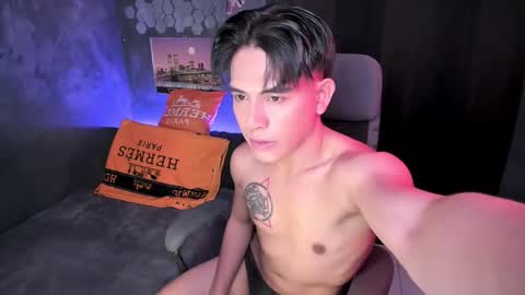Snapshot of bentlyfuck chatting on December 30, 9:05 am bentlyfuck online show from December 30, 9:05 am