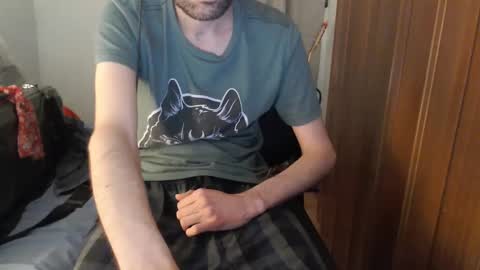 berceuse111 online show from April 12, 12:06 pm